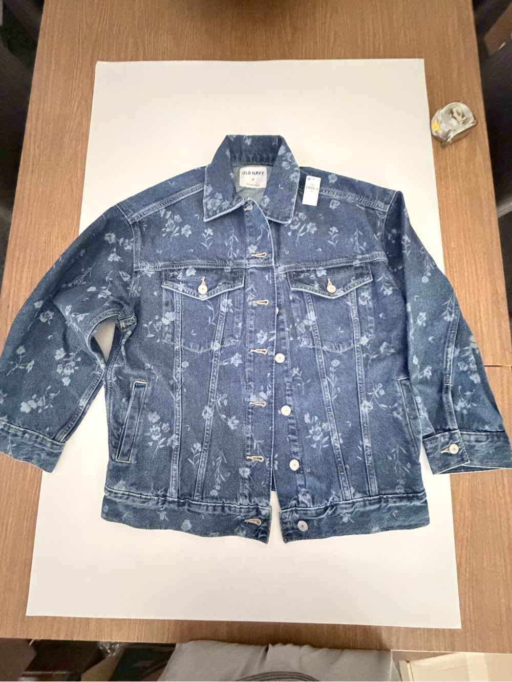 Old Navy womans Blue Floral-Print Denim Jacket, new with tags